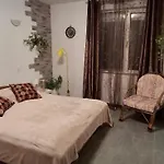 Apartment Bravo 1 *